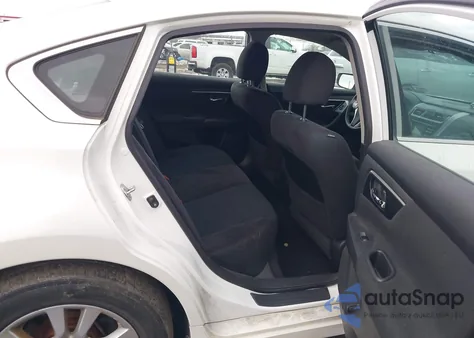 2014 Nissan Altima 2.5 S из США, поврежденный, VIN 1N4AL3AP1EC421567